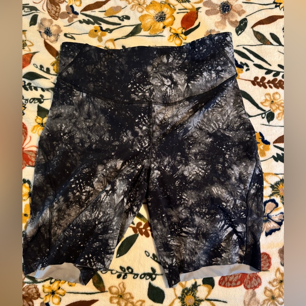 Lululemon biker shorts